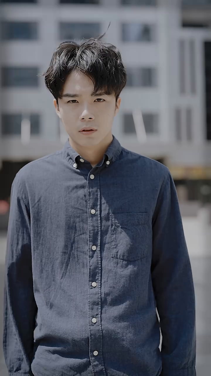 重生万亿首富第01集